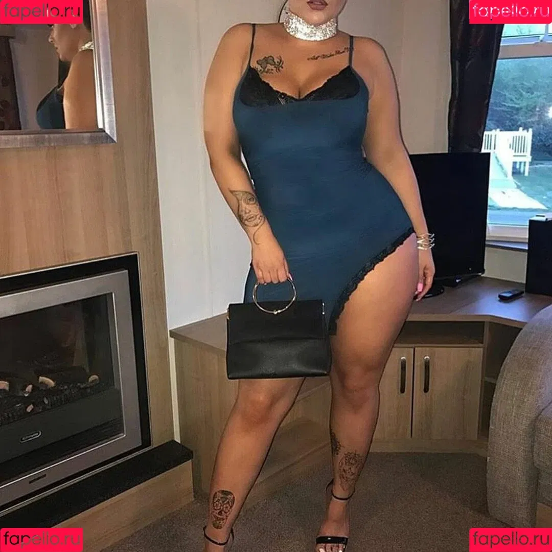 Aniela Onlyfans Photo Gallery 