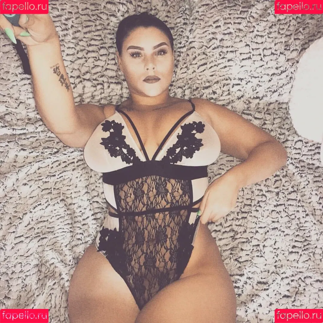 Aniela Onlyfans Photo Gallery 