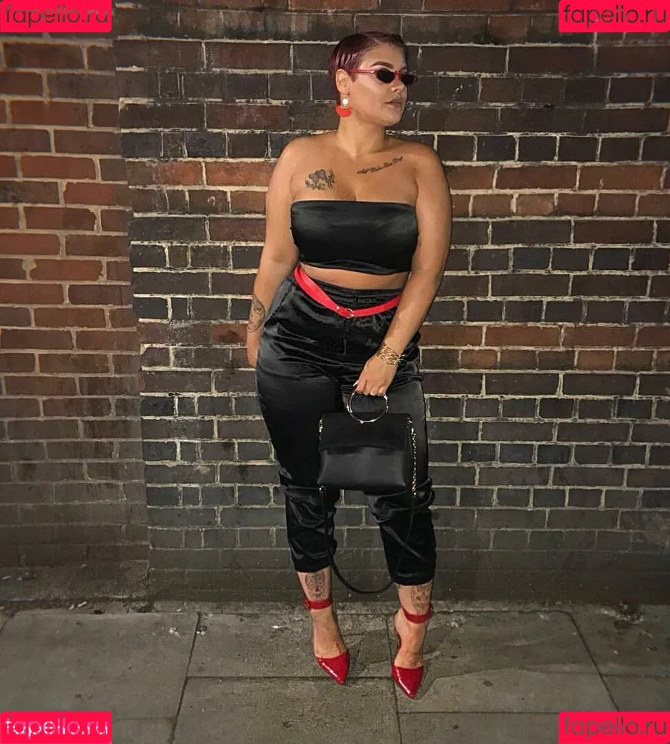 Aniela Onlyfans Photo Gallery 