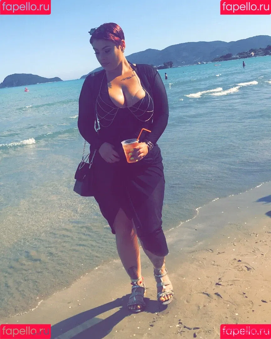 Aniela Onlyfans Photo Gallery 