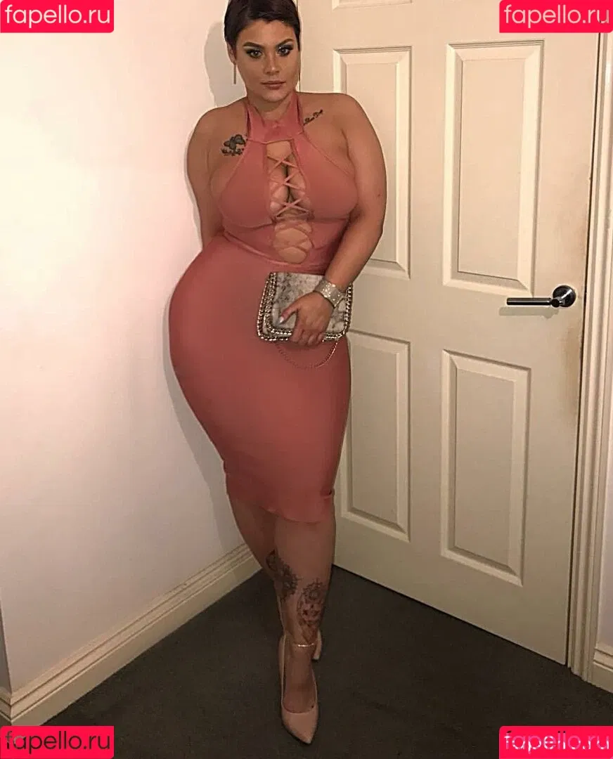 Aniela Onlyfans Photo Gallery 