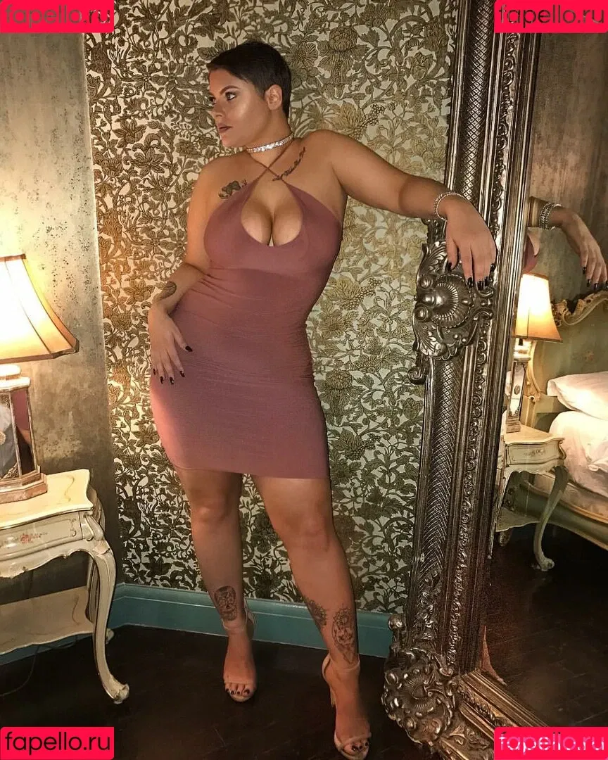 Aniela Onlyfans Photo Gallery 