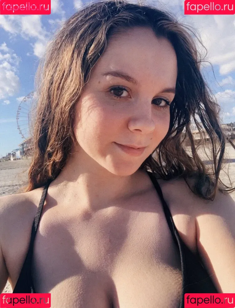 Aniela Onlyfans Photo Gallery 