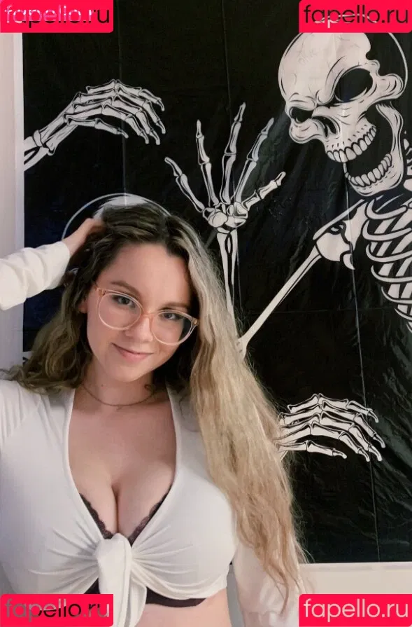 Aniela Onlyfans Photo Gallery 