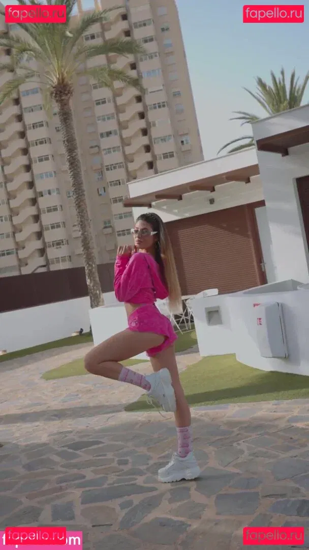 Sara Fructuoso Onlyfans Photo Gallery 