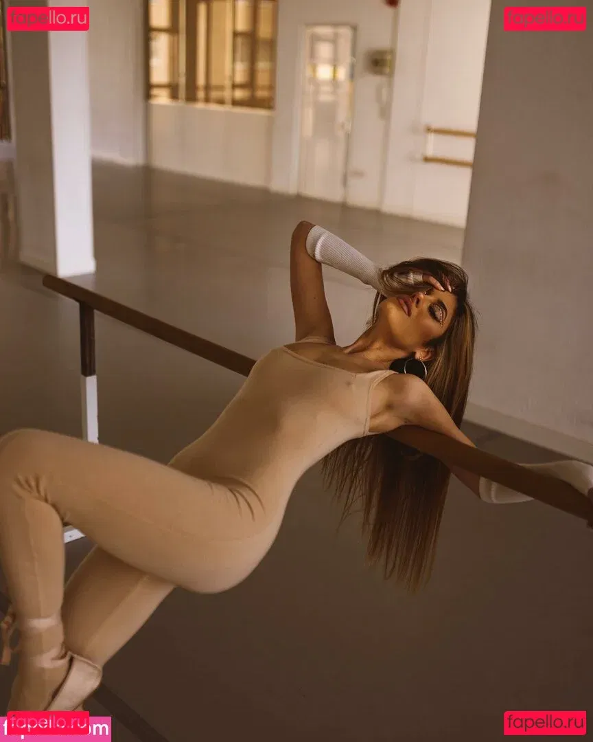 Sara Fructuoso Onlyfans Photo Gallery 