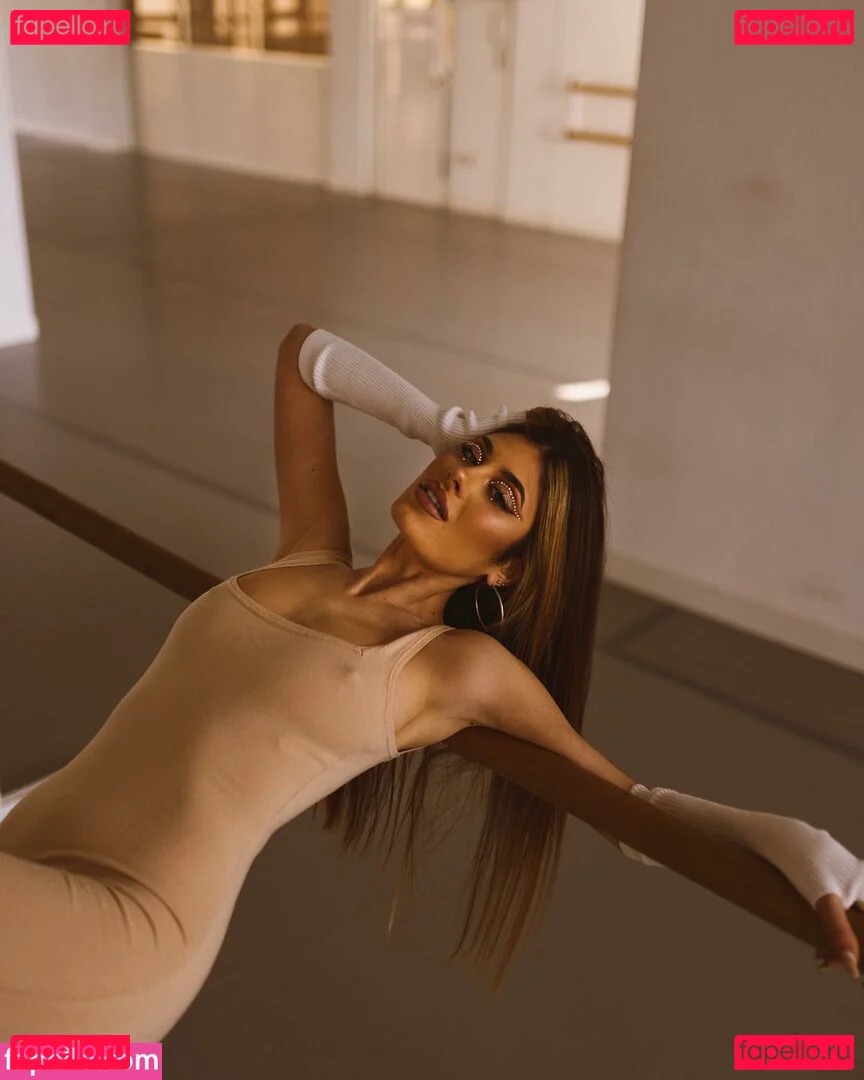 Sara Fructuoso Onlyfans Photo Gallery 