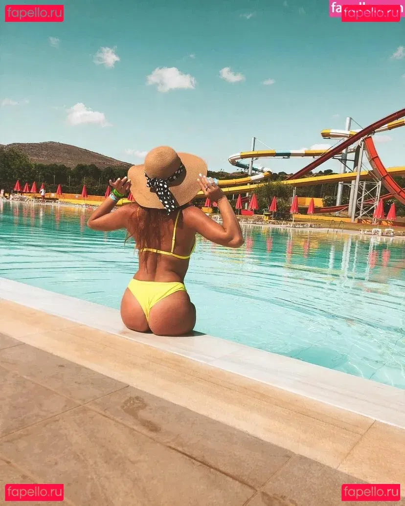 redfoxofficial Onlyfans Photo Gallery 