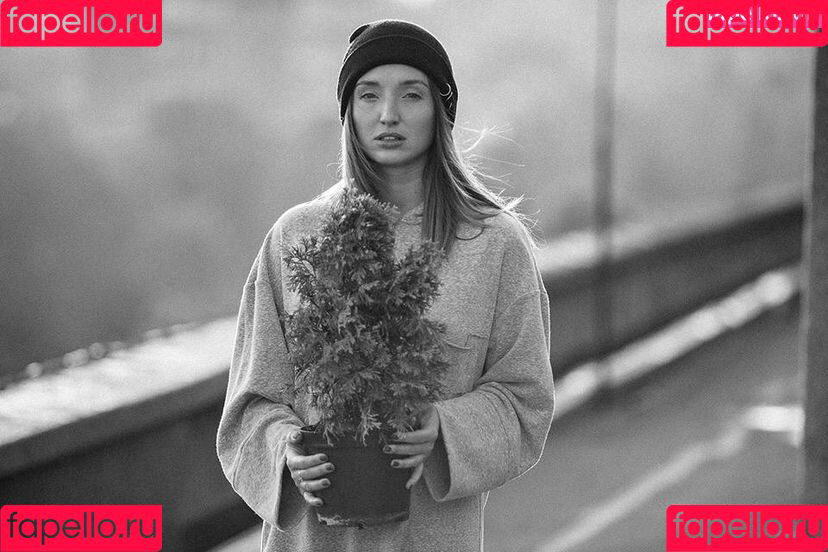 redfoxofficial Onlyfans Photo Gallery 