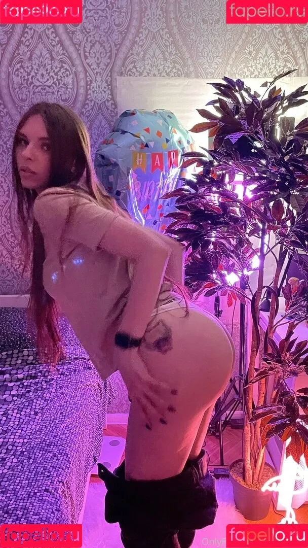 xmednisx Onlyfans Photo Gallery 