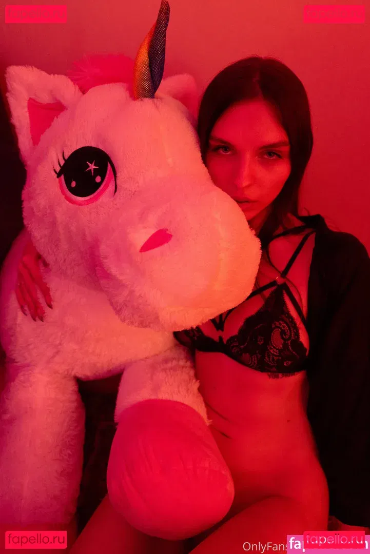 xmednisx Onlyfans Photo Gallery 