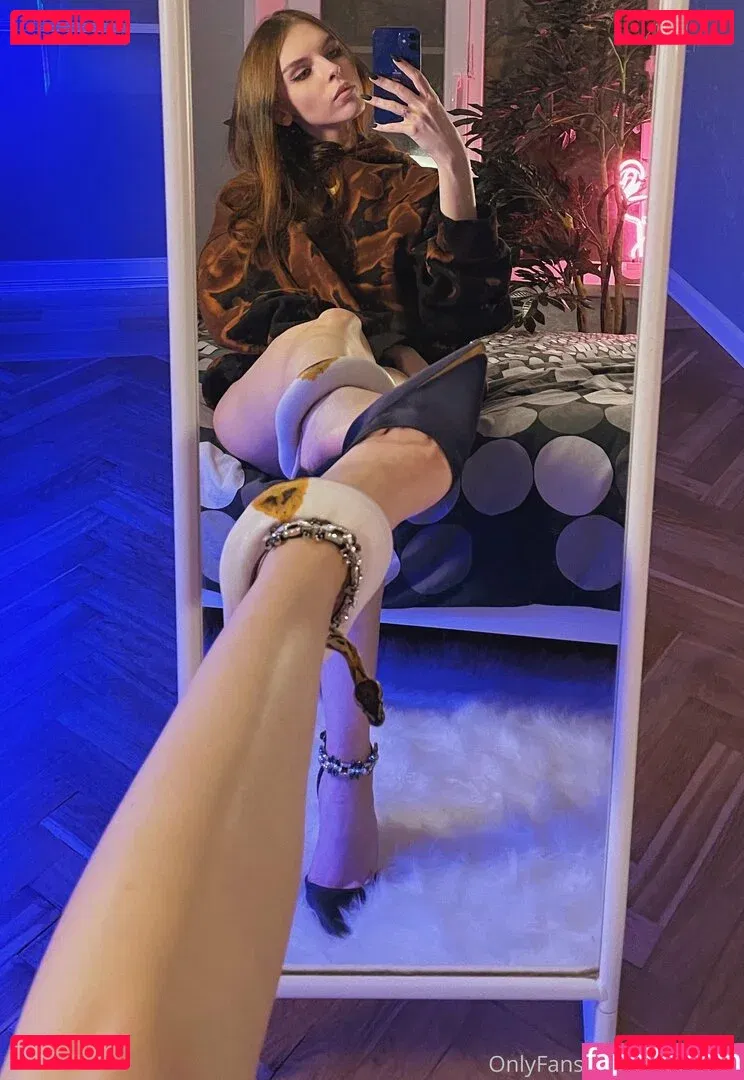 xmednisx Onlyfans Photo Gallery 