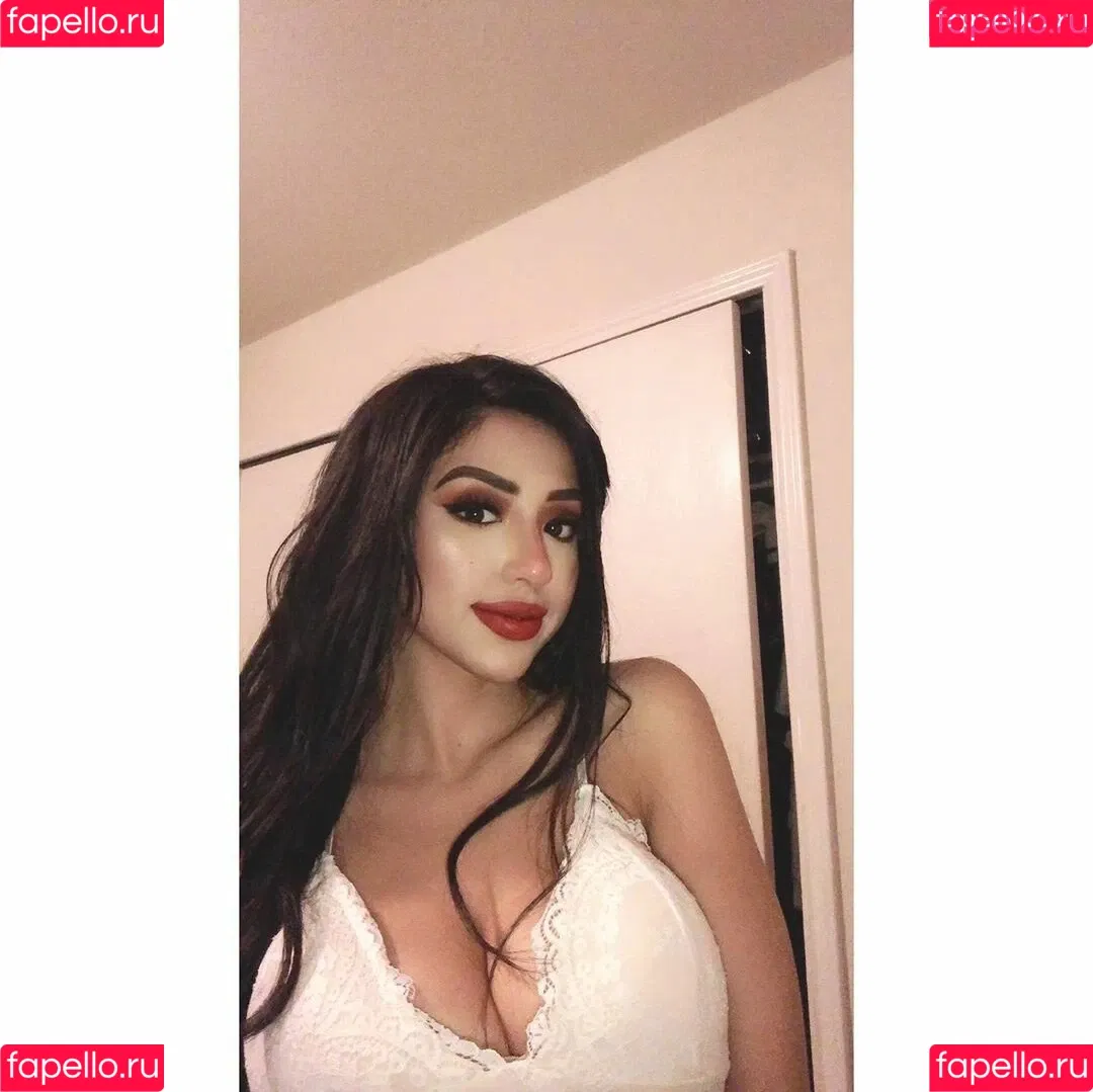 Alexandra Nicole Onlyfans Photo Gallery 
