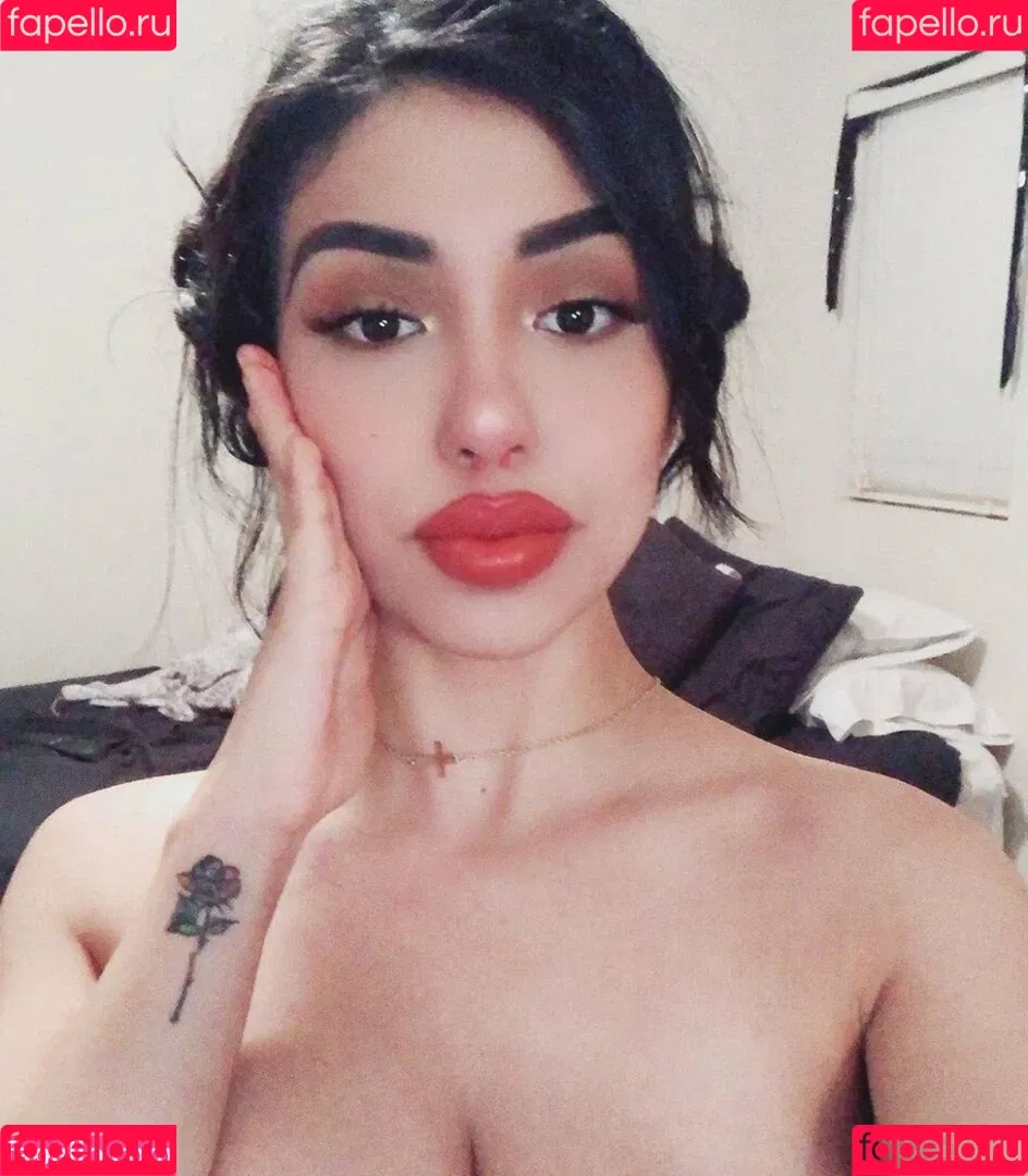 Alexandra Nicole Onlyfans Photo Gallery 