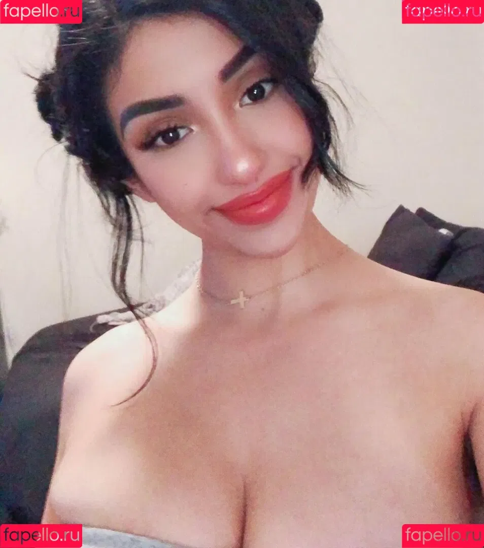 Alexandra Nicole Onlyfans Photo Gallery 