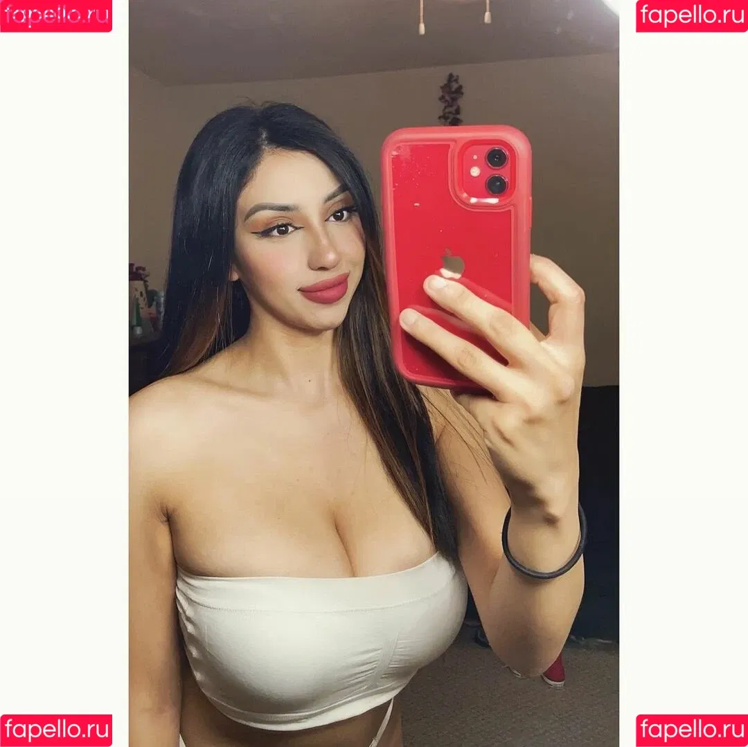Alexandra Nicole Onlyfans Photo Gallery 