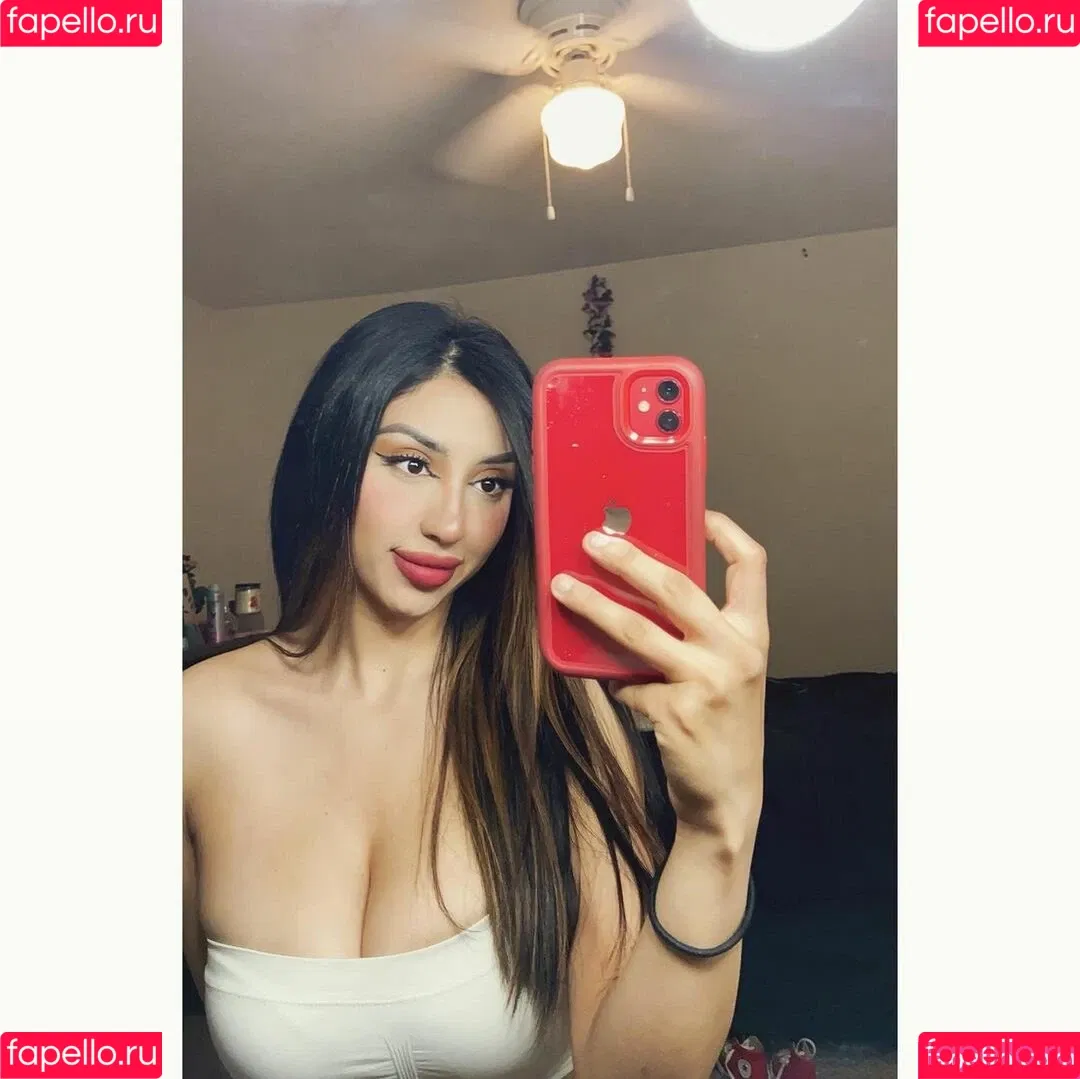 Alexandra Nicole Onlyfans Photo Gallery 