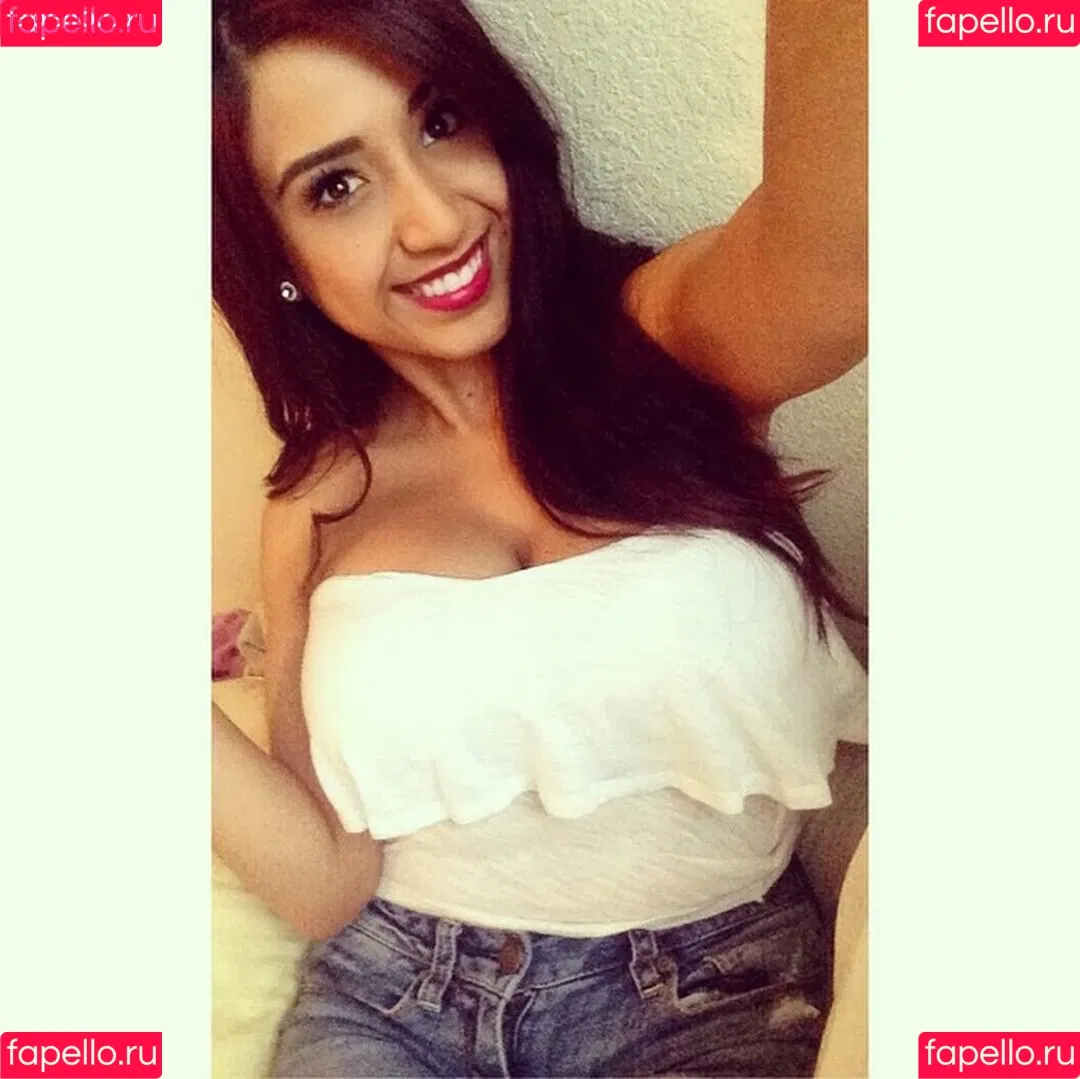 Alexandra Nicole Onlyfans Photo Gallery 