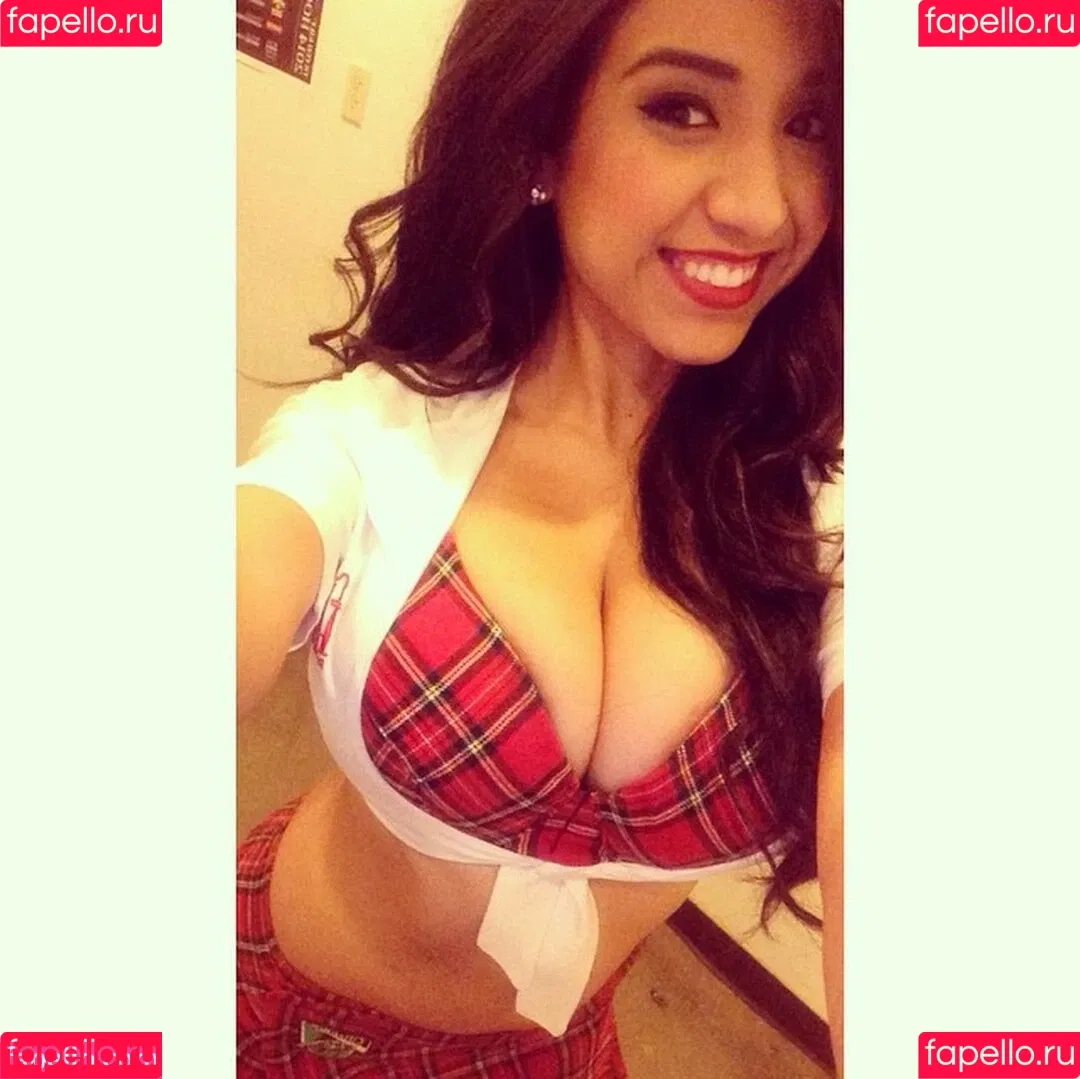 Alexandra Nicole Onlyfans Photo Gallery 