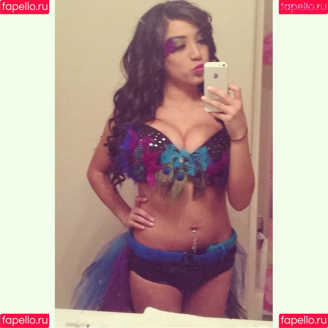 Alexandra Nicole Onlyfans Photo Gallery 