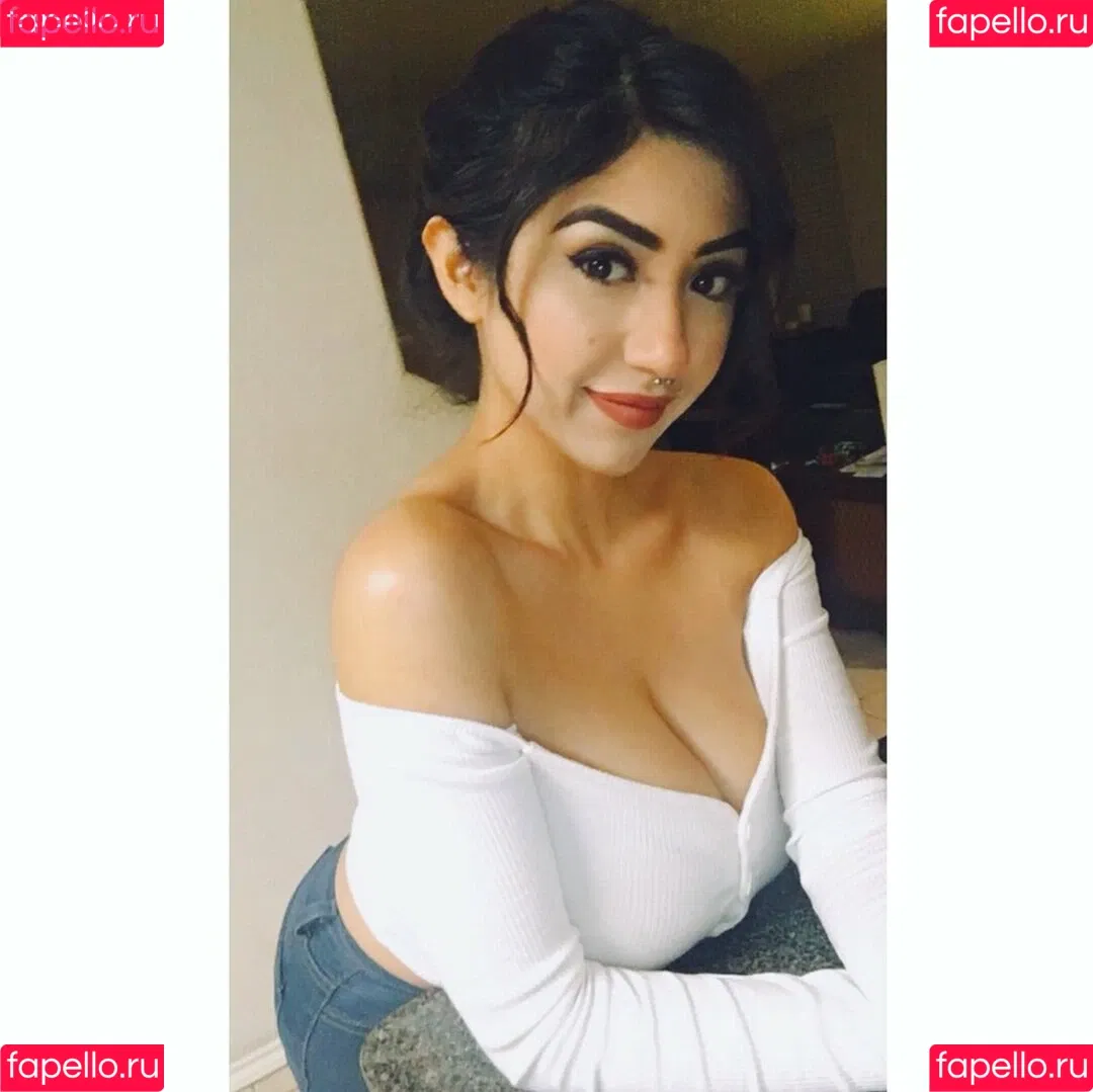 Alexandra Nicole Onlyfans Photo Gallery 