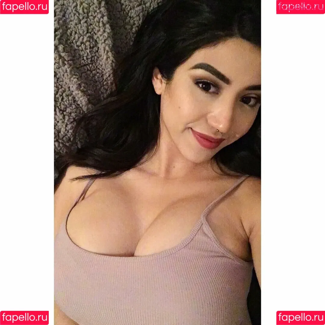 Alexandra Nicole Onlyfans Photo Gallery 