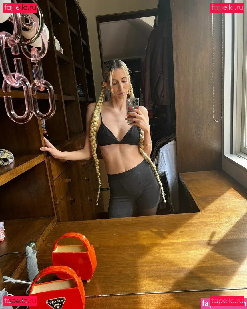 Hila Klein Onlyfans Photo Gallery 