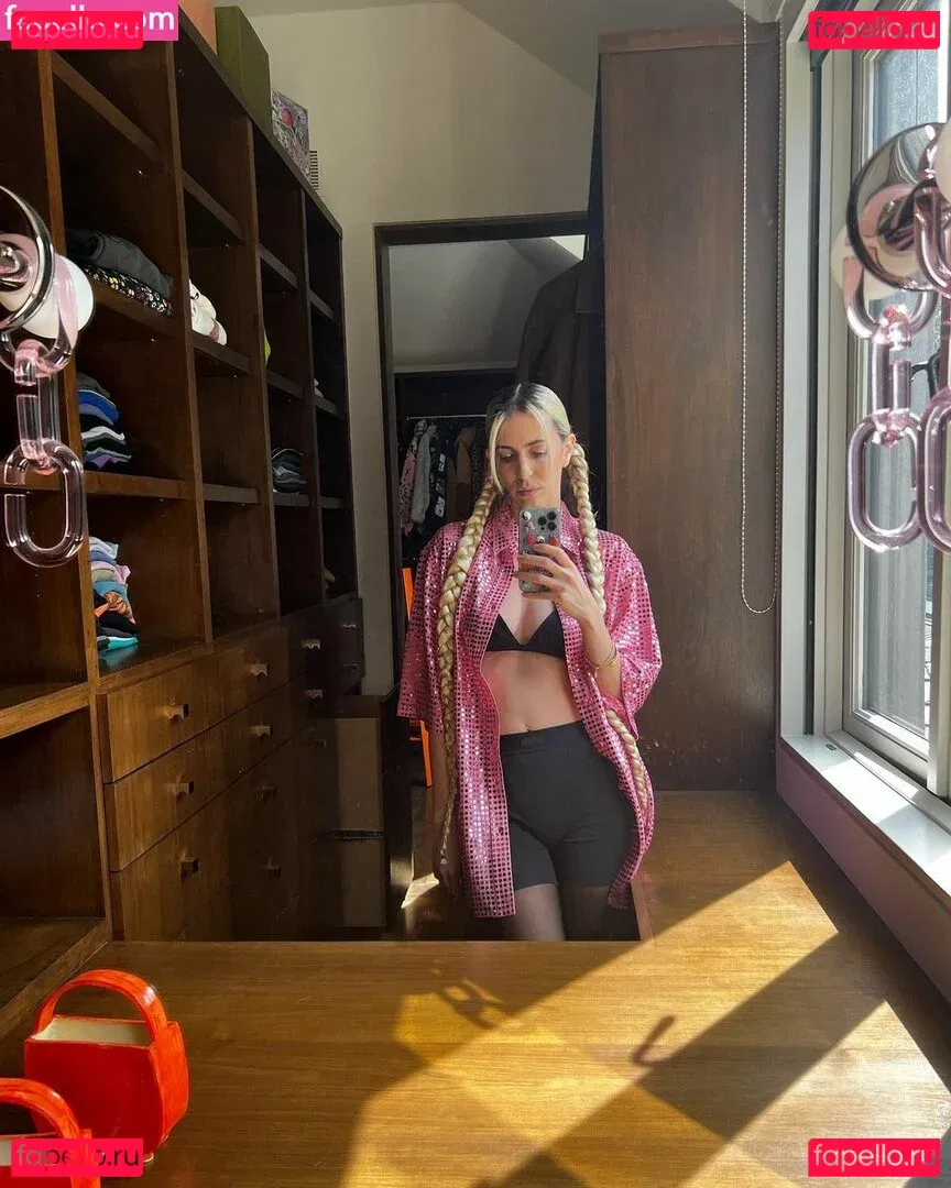 Hila Klein Onlyfans Photo Gallery 