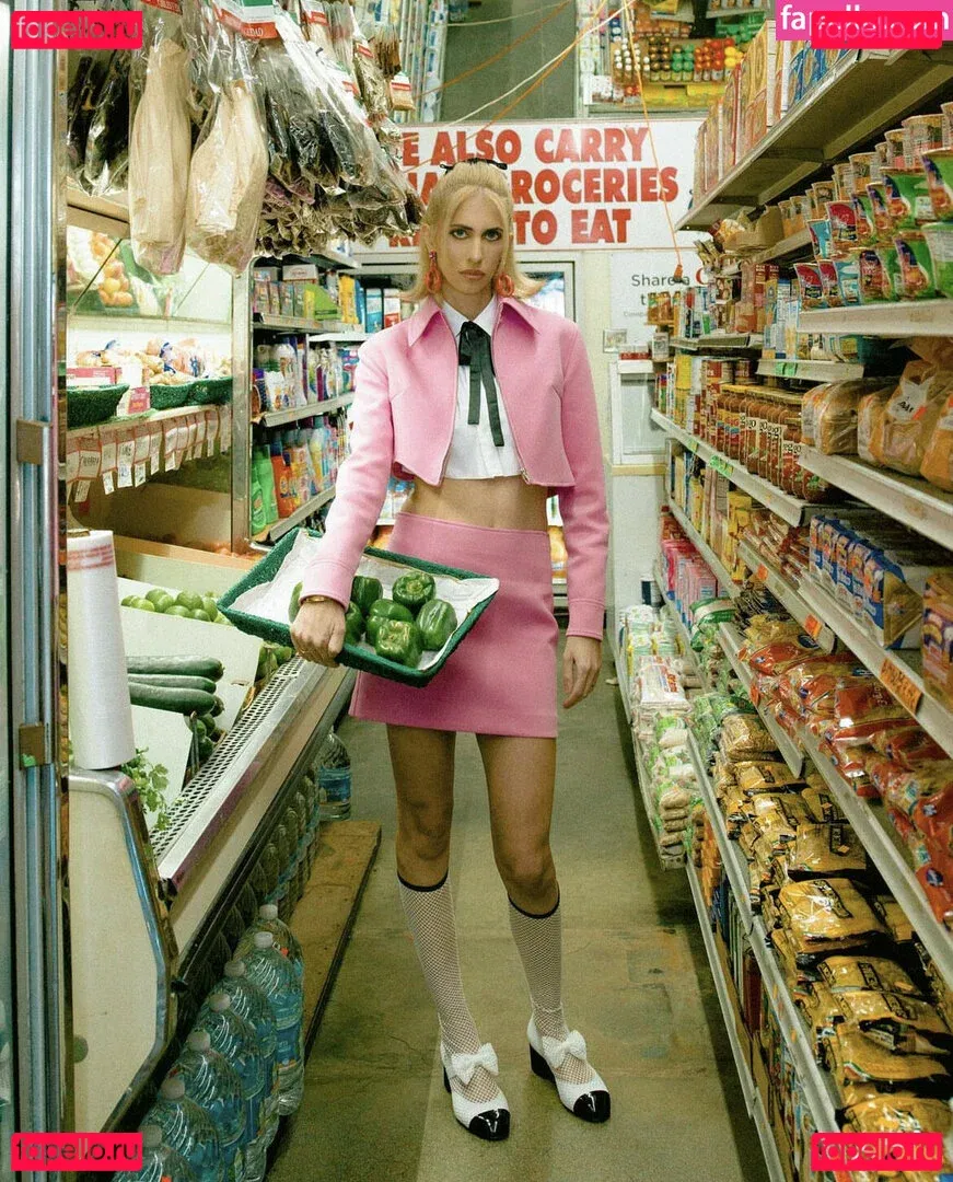 Hila Klein Onlyfans Photo Gallery 