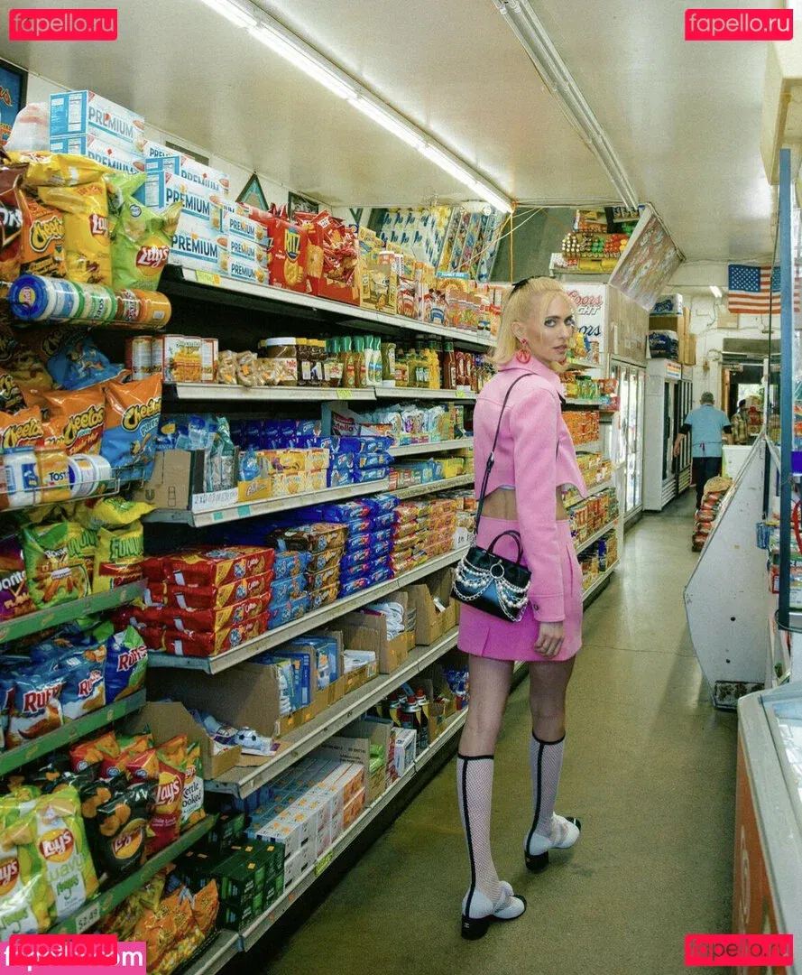 Hila Klein Onlyfans Photo Gallery 