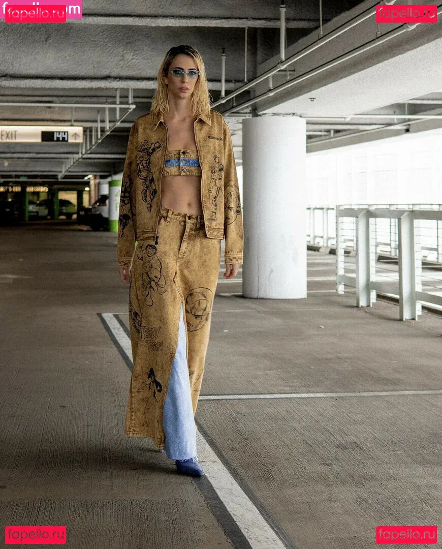 Hila Klein Onlyfans Photo Gallery 