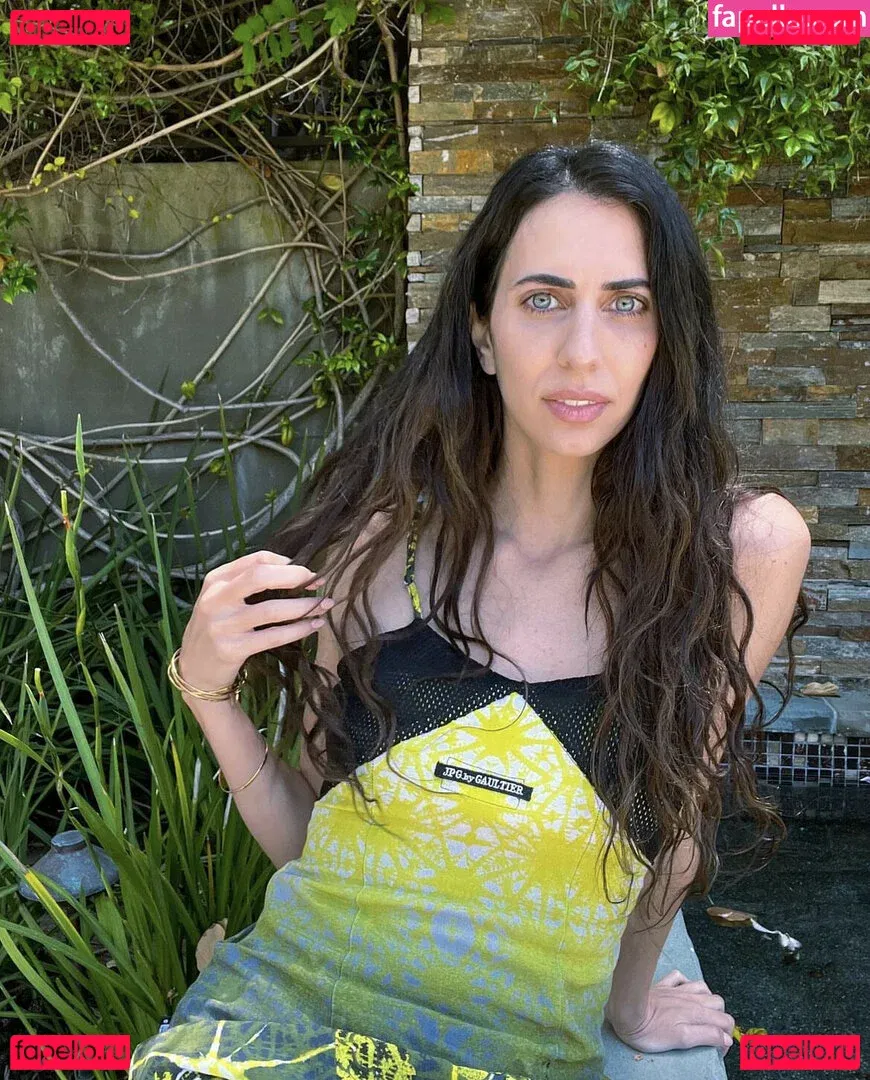 Hila Klein Onlyfans Photo Gallery 