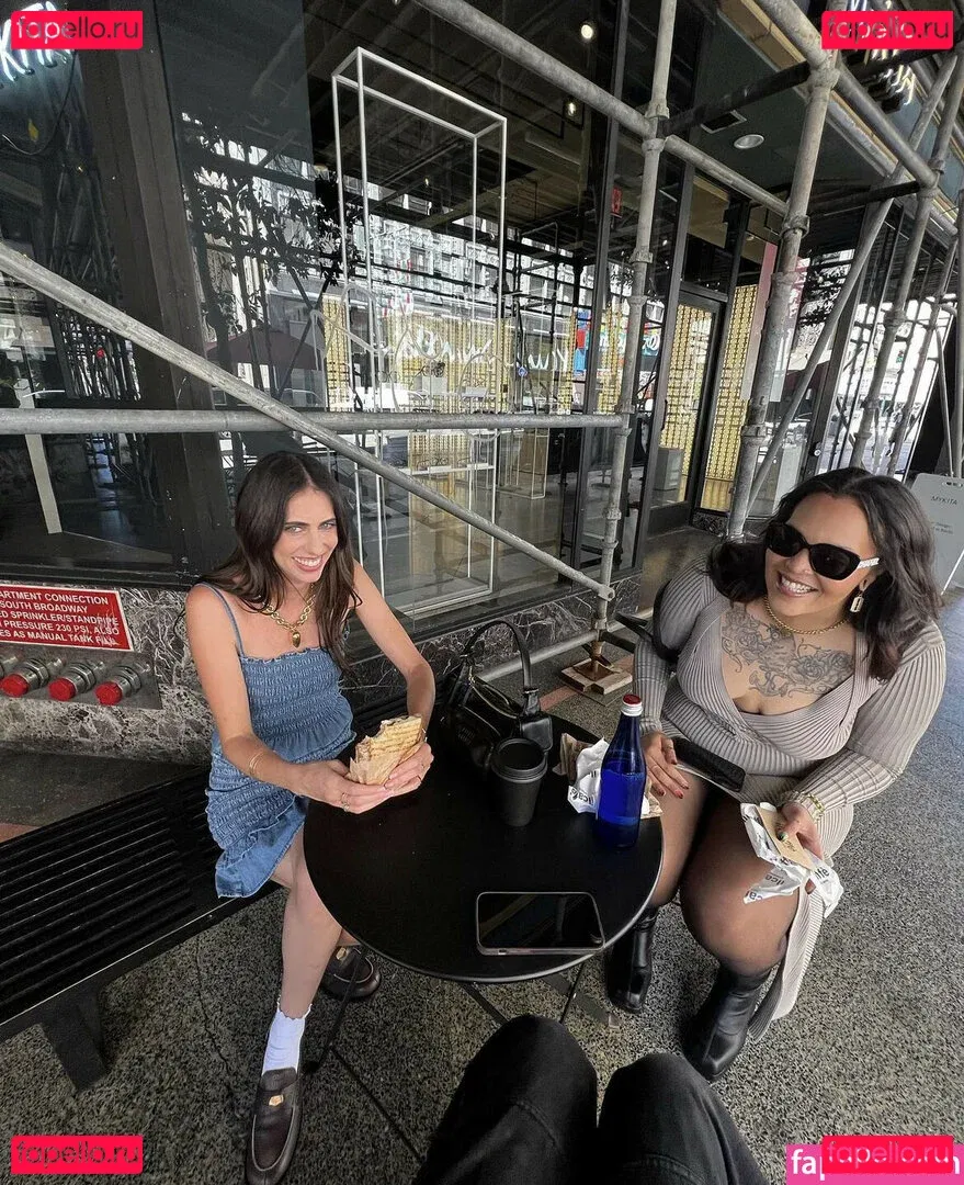 Hila Klein Onlyfans Photo Gallery 