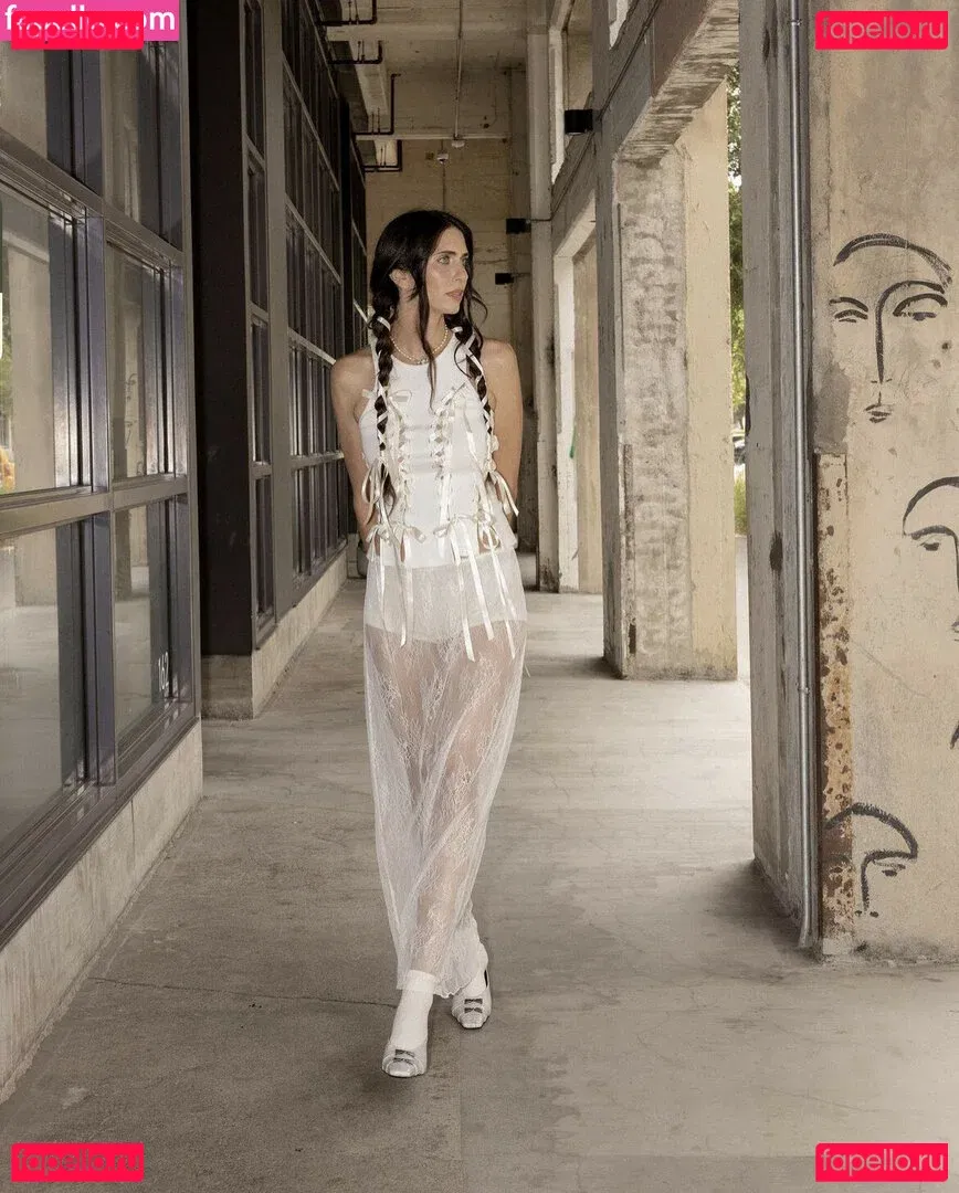 Hila Klein Onlyfans Photo Gallery 