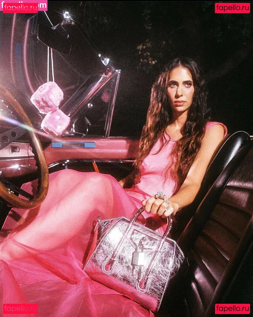 Hila Klein Onlyfans Photo Gallery 