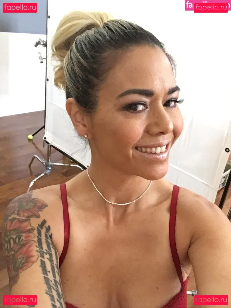 thedanavespoli Onlyfans Photo Gallery 