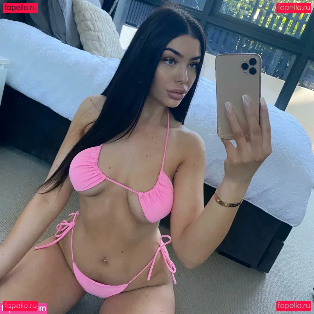 rayana_ukr Onlyfans Photo Gallery 