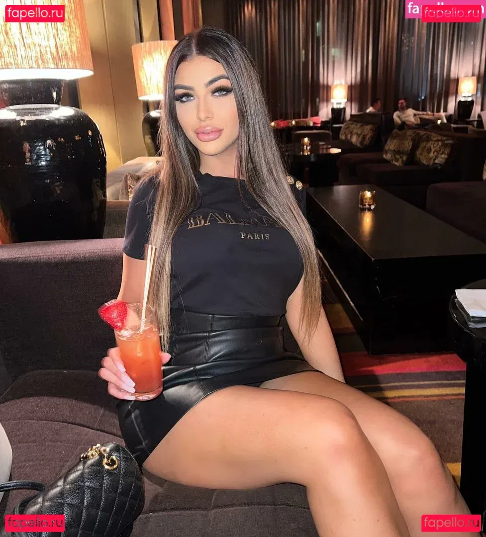 rayana_ukr Onlyfans Photo Gallery 