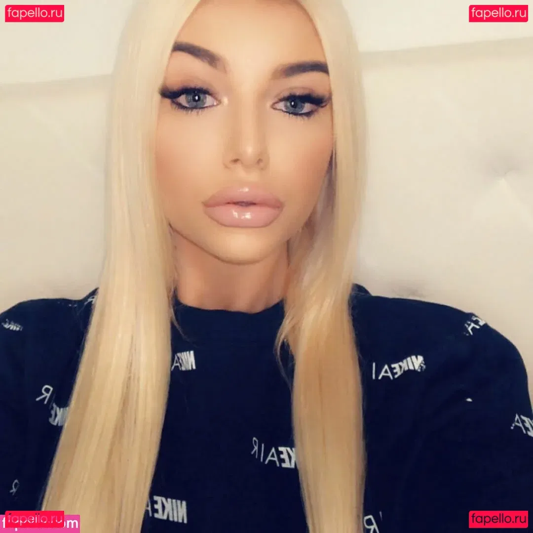 rayana_ukr Onlyfans Photo Gallery 