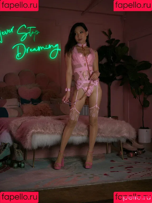 Jeannie Elise Mai Onlyfans Photo Gallery 