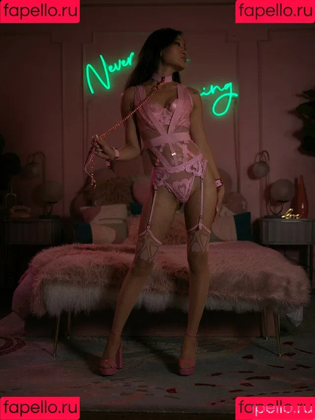 Jeannie Elise Mai Onlyfans Photo Gallery 