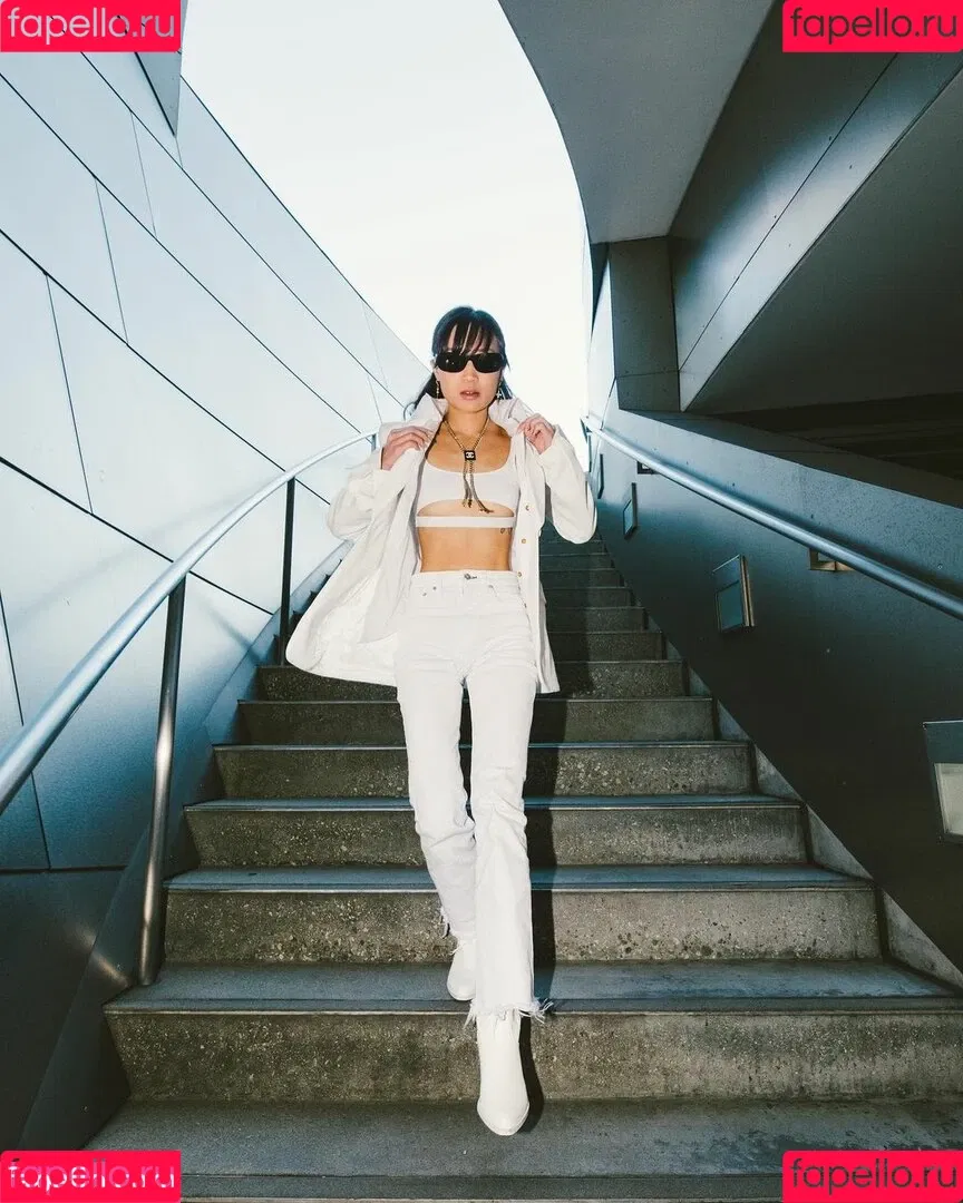 Jeannie Elise Mai Onlyfans Photo Gallery 