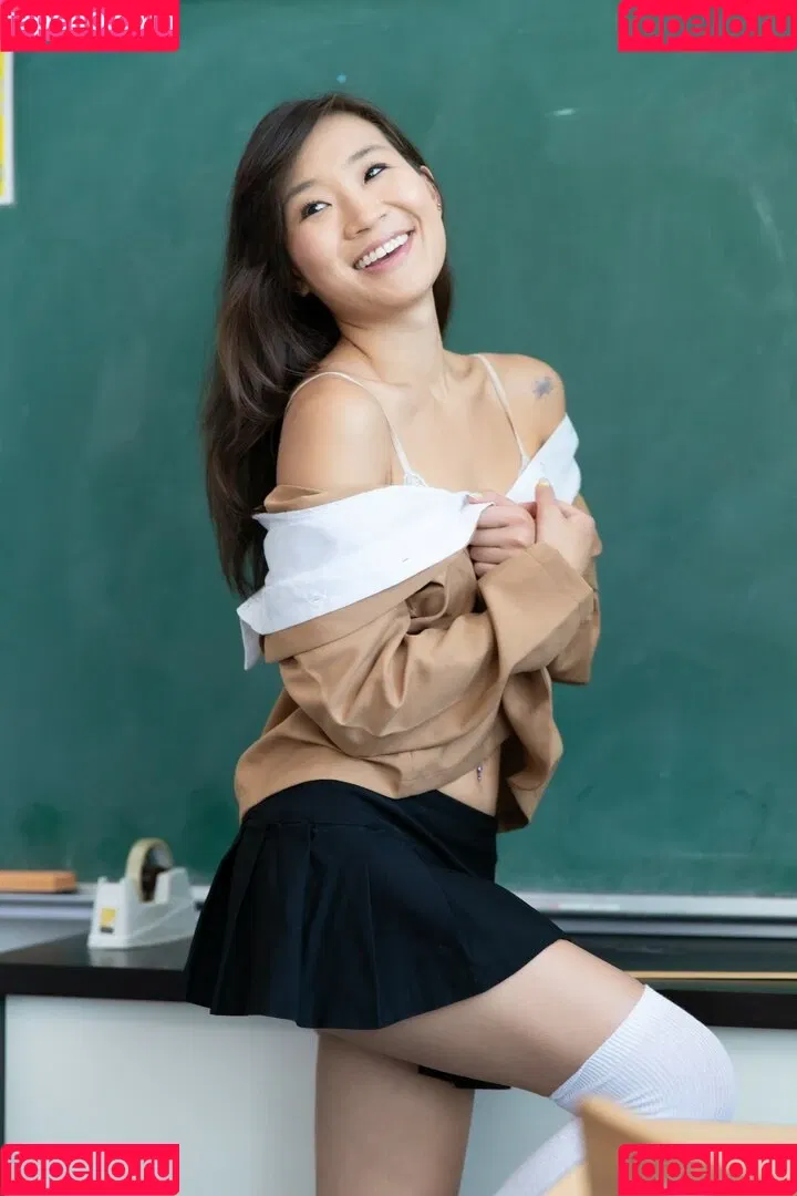 Jeannie Elise Mai Onlyfans Photo Gallery 