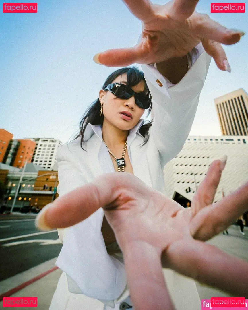 Jeannie Elise Mai Onlyfans Photo Gallery 