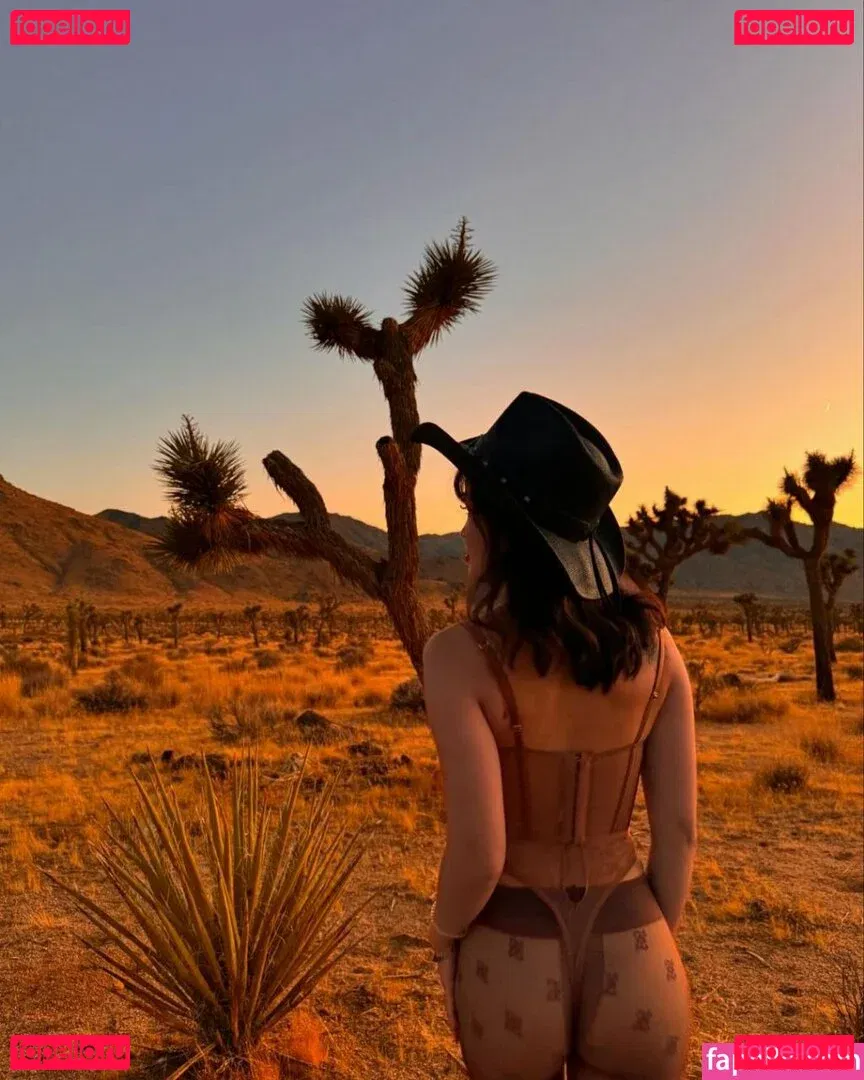 Jeannie Elise Mai Onlyfans Photo Gallery 