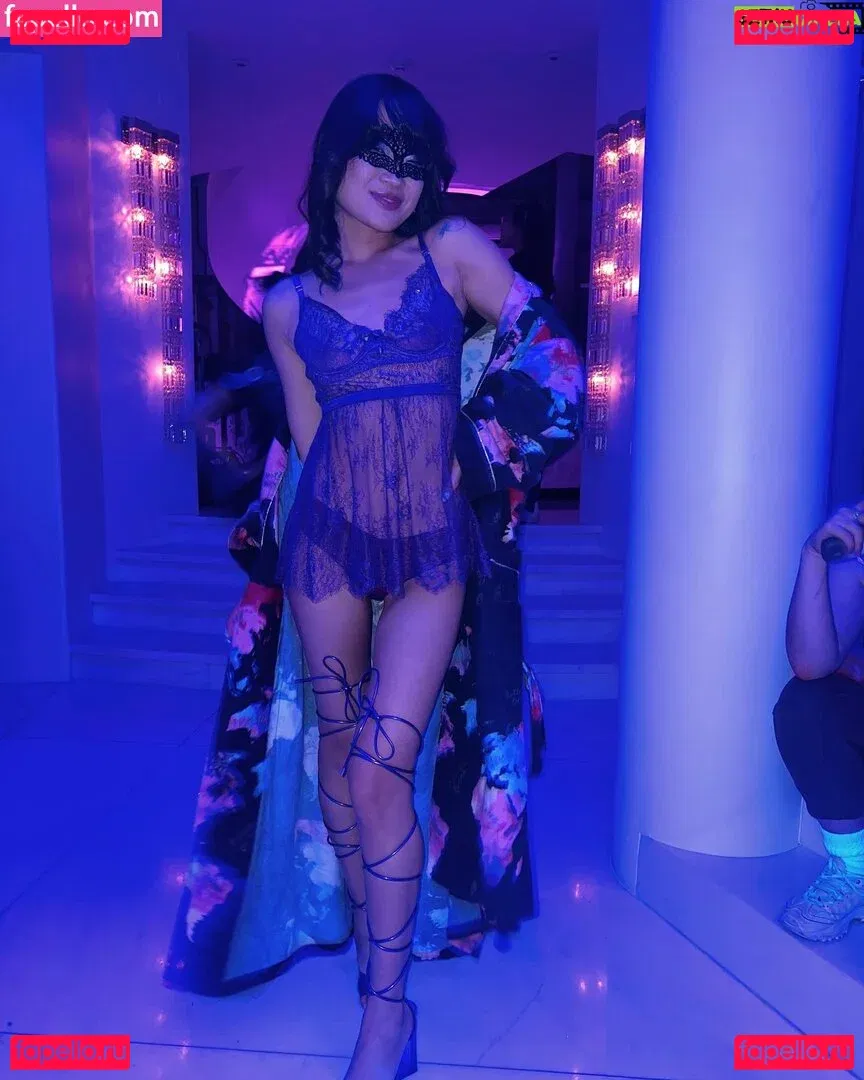 Jeannie Elise Mai Onlyfans Photo Gallery 