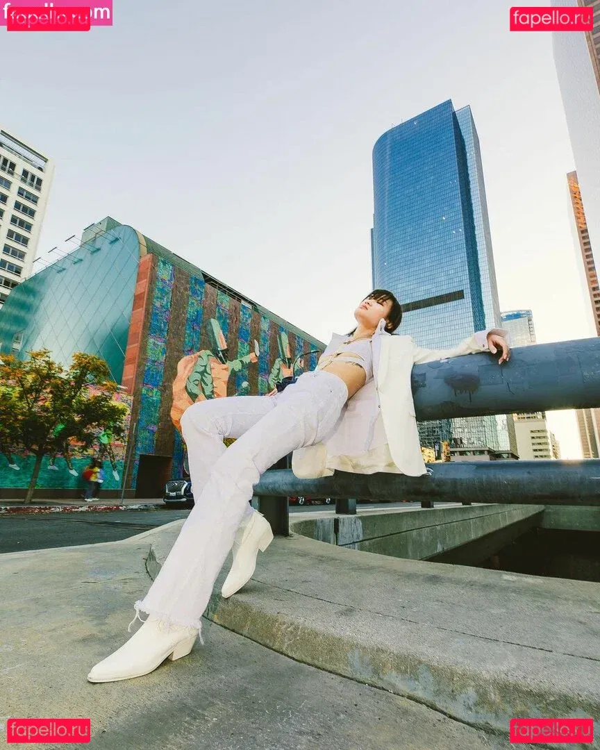 Jeannie Elise Mai Onlyfans Photo Gallery 