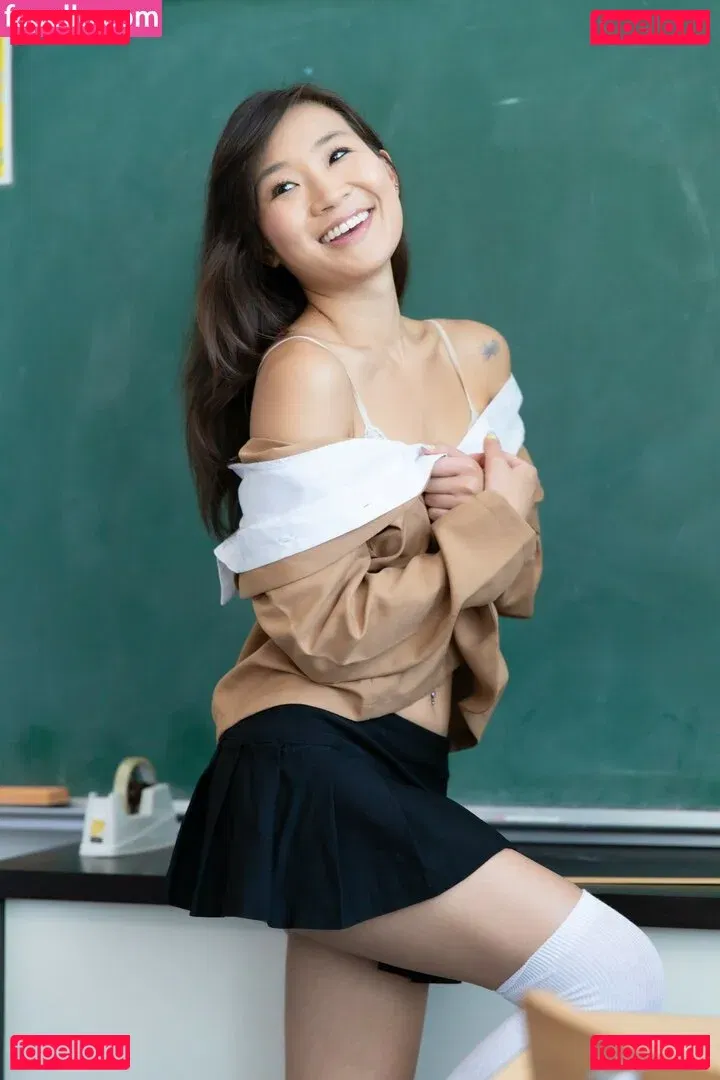 Jeannie Elise Mai Onlyfans Photo Gallery 