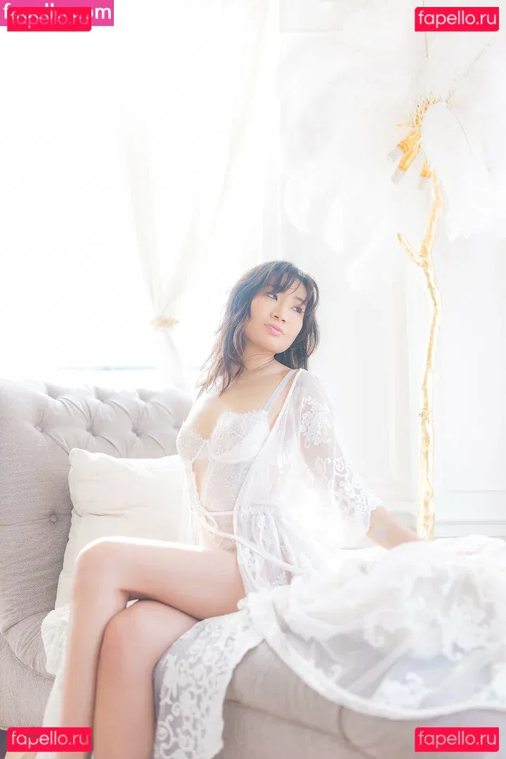 Jeannie Elise Mai Onlyfans Photo Gallery 