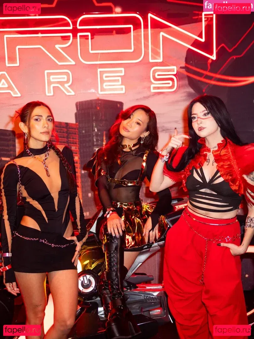 Jeannie Elise Mai Onlyfans Photo Gallery 